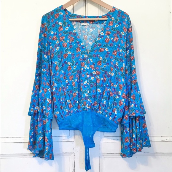 FREE PEOPLE boho floral chiffon bodysuit hippie Blouse Floral Bell Sleeve - Picture 3 of 4